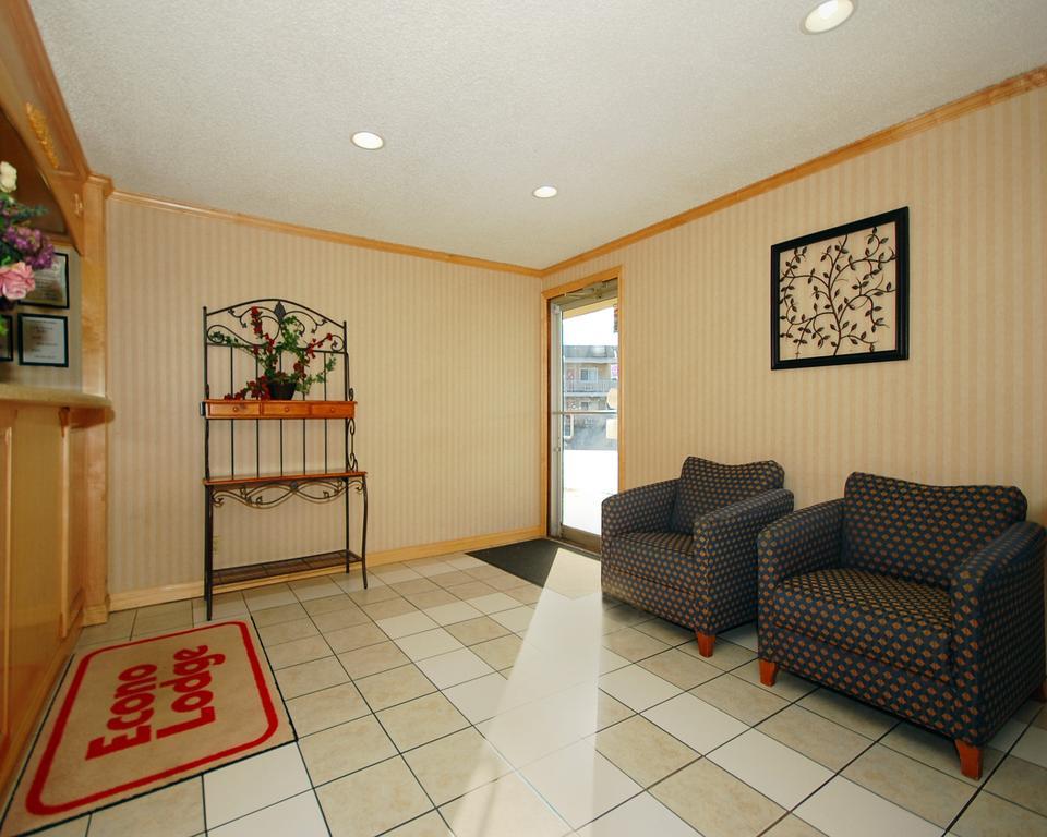 Rodeway Inn West Dodge オマハ インテリア 写真